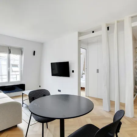 Pick A Flat's In Montmartre - Rue Petrelle