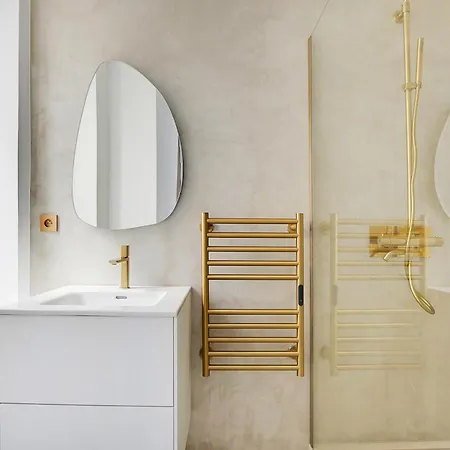 Pick A Flat's In Montmartre - Rue Petrelle * Paris